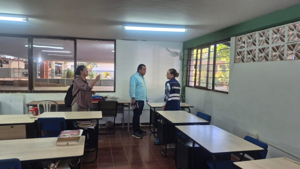 VISITA DE LA SECRETARIA DE EDUCACIÓN AL POLITECNICO PARA EL DIAGNOSTICO DE LA INFRAESTRUCTURA